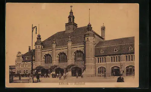 AK Lübeck, Der Bahnhof mit Türmen