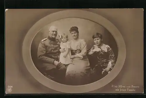 AK Prinz Alfons von Bayern mit Frau und Kindern
