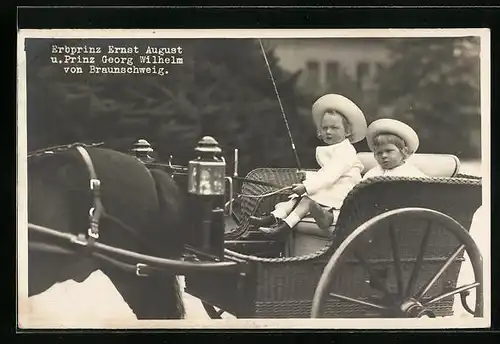 AK Erbprinz Ernst August und Prinz Georg Wilhelm von Braunschweig in der Kutsche