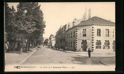 AK Rentiremont, La Poste et le Boulevard Thiers