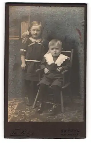 Fotografie Th. Rohse, Bremen, Waller Chausee 31 d, Kinderpaar in hübscher Kleidung