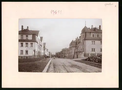 Fotografie Brück & Sohn Meissen, Ansicht Geringswalde, Goldammerstrasse mit Kolonialwarenhandlung Bruno Gerhardt