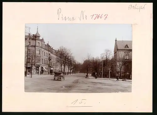 Fotografie Brück & Sohn Meissen, Ansicht Pirna, Reitbahnstrasse mit Eckhaus und Ladengeschäft