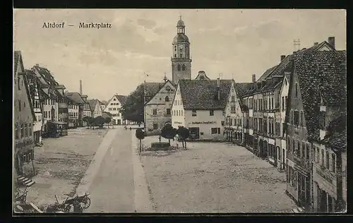 AK Altdorf /Nürnberg, Der Marktplatz mit Brunnen