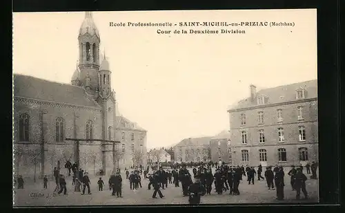 AK Saint-Michel-en-Priziac, Ecole Professionnelle, Cour de la Deuxième Division