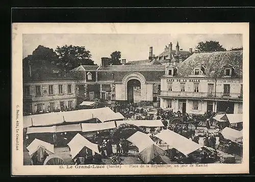 AK Le Grand-Lucé, Place de la République