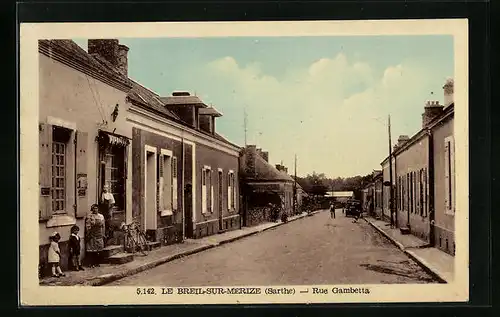 AK Le Breil-sur-Merize, Rue Gambetta
