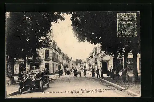 AK Château-du-Loir, Un coin de la Place