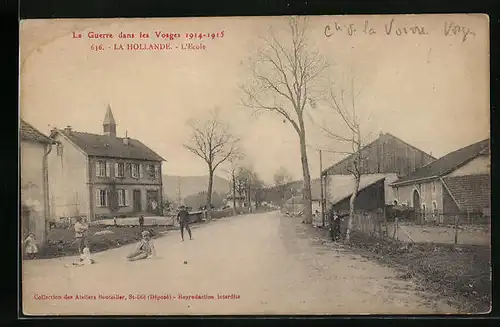 AK La Hollande, L'Ecole