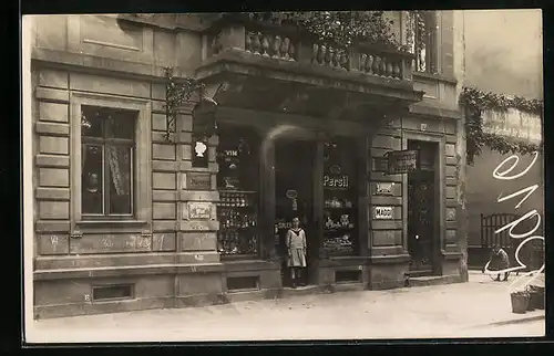 Foto-AK Karlsruhe, Kolonialwaren Eugen Neumann, Kaiserallee 35