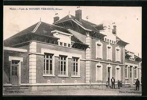 AK Moussy-Verneuil, La Mairie, L`Ecole