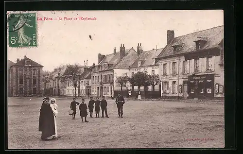 AK La Fère, La Place de l`Esplanade