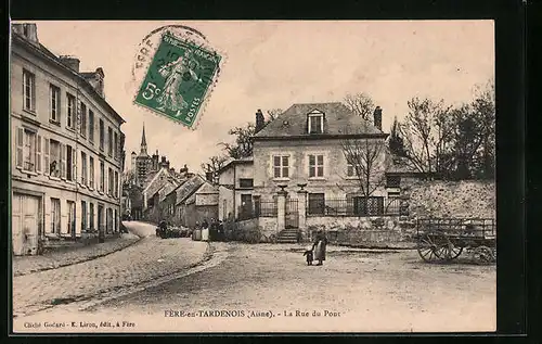AK Fère-en-Tardenois, La Rue du Pont