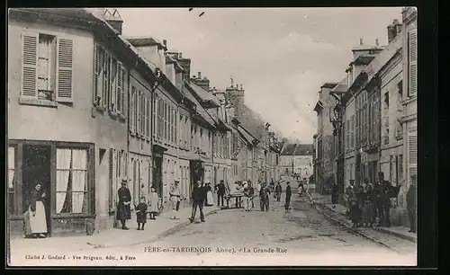 AK Fère-en-Tardenois, La Grande Rue