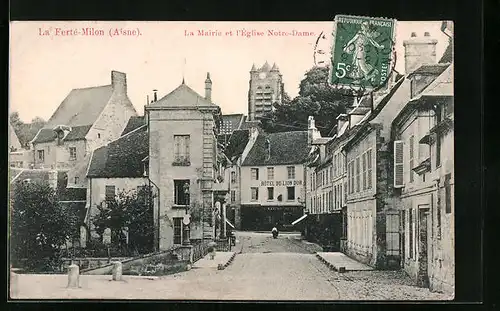 AK La Ferté-Milon, La Mairie et l`Eglise Notre-Dame