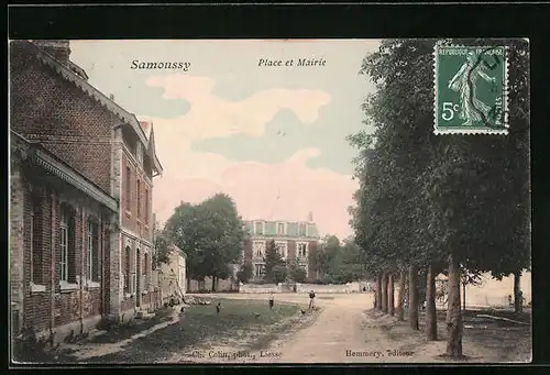 AK Samoussy, Place et Mairie