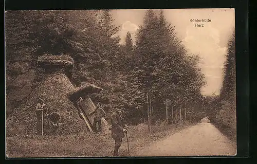 AK Köhlerhütte /Harz, Arbeiter in der Forstwirtschaft an einem Waldstück