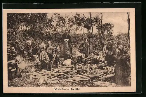 AK Drenthe, Eekschillers, Arbeiter mit Hölzern, Forstwirtschaft