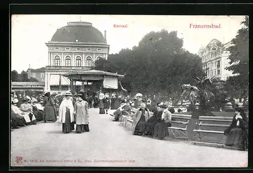 AK Franzensbad, Passanten am Kursaal