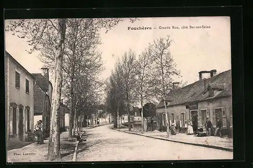 AK Fouchères, Grande Rue, coté Bar-sur-Seine
