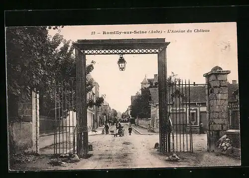 AK Romilly-sur-Seine, l'Avenue du Chateau