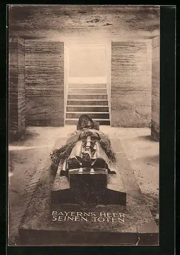 AK München, Kriegerdenkmal, Innenansicht