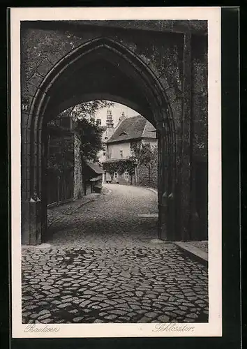 AK Bautzen, Blick durch das Schlosstor