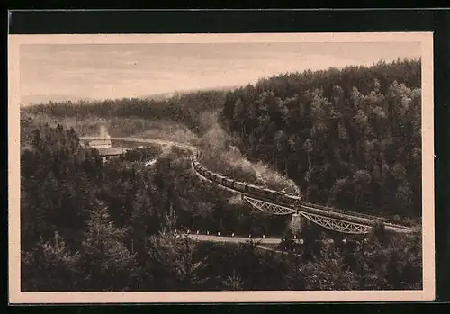 AK Bad Altheide, Zug auf der Brücke bei der Einfahrt nach Altheide
