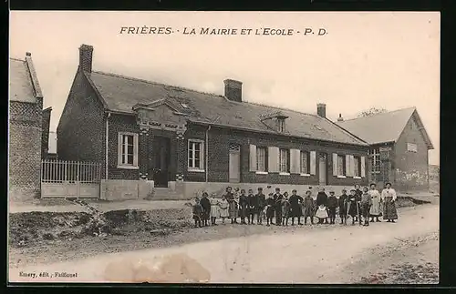 AK Frieres, La Mairie et L`Ecole