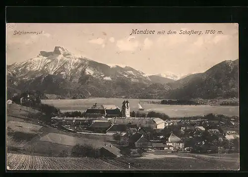 AK Mondsee, Ortsansicht mit dem Schafberg