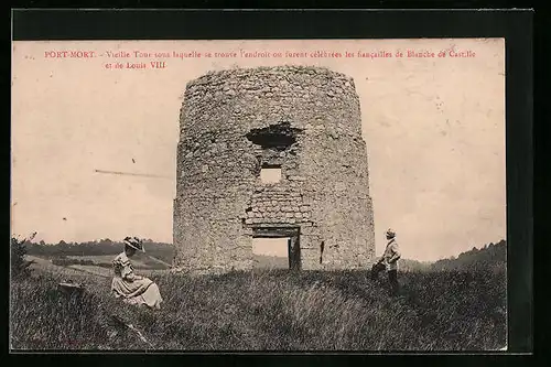 AK Port-Mort, ieille Tour sous Laquelle se trouve l`endroit ou furent celebrees