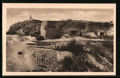 AK Vaux, Fort, Festung von 1884 mit Schützengraben