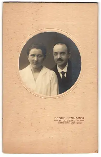 Fotografie Georg Neunaber, Hildesheim, Paradeplatz, Portrait eines jungen Paares