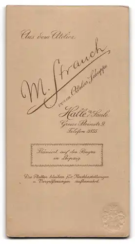 Fotografie M. Strauch, Halle a. Saale, Grosse Steinstr. 9, Junge Dame im Kleid mit Spitzenkragen