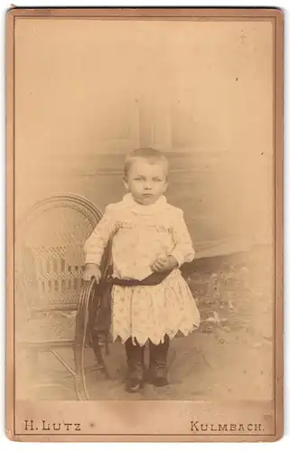Fotografie H. Lutz, Kulmbach, Kleines Kind im hübschen Kleid