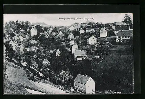 AK Reinhardtsdorf / Sächs. Schweiz, Ortsansicht aus der Vogelschau
