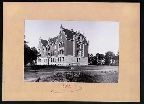 Fotografie Brück & Sohn Meissen, Ansicht Bischofswerda, Neue Bürgerschule, Schule, Schulhaus