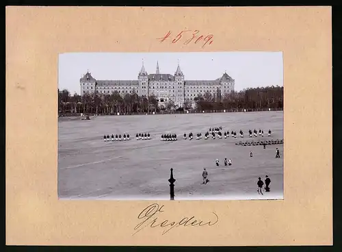 Fotografie Brück & Sohn Meissen, Ansicht Dresden, Kaserne Königlich Sächsisches Schützen-Regiment Prinz Georg Nr. 108