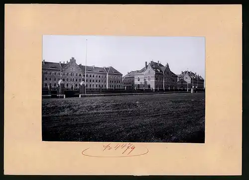 Fotografie Brück & Sohn Meissen, Ansicht Wurzen, Kaserne des 8. Königlich Sächsischen Feldartillerie-Regiments Nr. 78