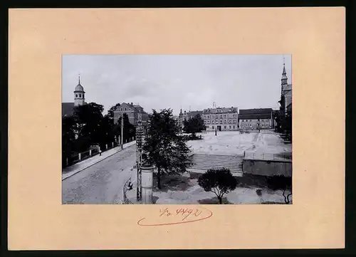 Fotografie Brück & Sohn Meissen, Ansicht Rabenau, Marktplatz mit Aufgang und Kirche