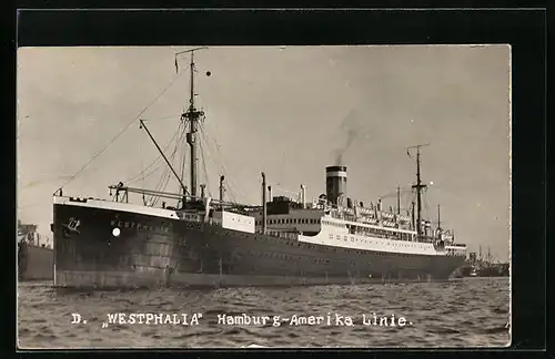 AK Passagierschiff Westphalia der H.-A.-Linie im Hafen vor Anker liegend
