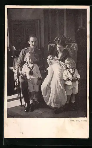 AK Ernst August Herzog von Braunschweig mit Frau und Kindern