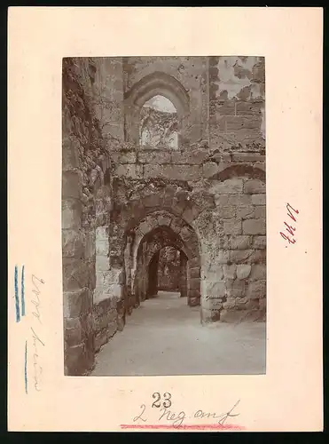 Fotografie Brück & Sohn Meissen, Ansicht Oybin, Blick in den Kreuzgang der Ruine Oybin
