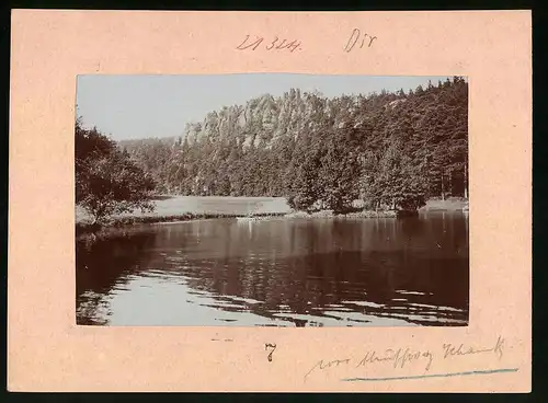 Fotografie Brück & Sohn Meissen, Ansicht Jonsdorf i. Sa., Blick auf den Nonnenfelsen mit Gondelteich