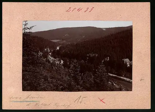 Fotografie Brück & Sohn Meissen, Ansicht Bärenburg i. Erzg., Blick auf den Ort im Tal