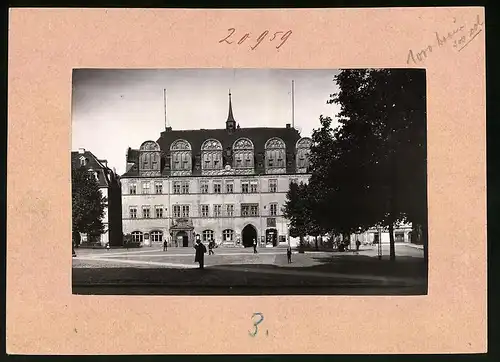 Fotografie Brück & Sohn Meissen, Ansicht Naumburg a. Saale, Blick aufs Rathaus mit Ratskeller, Schirmfabrik H. Schmidt