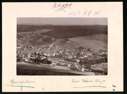 Fotografie Brück & Sohn Meissen, Ansicht Olbernhau i. Erzg., Bahnhof mit Stadtpanorama und Holzfabrik