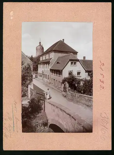 Fotografie Brück & Sohn Meissen, Ansicht Mügeln Bez. Leipzig, Schlossstrasse mit Blick auf den Schlossturm