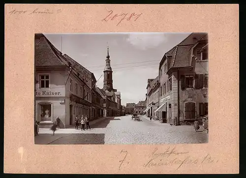 Fotografie Brück & Sohn Meissen, Ansicht Grossenhain i. Erzg., Naundorfer Strasse / Braugasse mit Modehaus Otto Kaiser