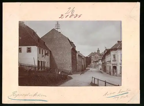 Fotografie Brück & Sohn Meissen, Ansicht Frauenstein i. Erzg., am böhmsichen Tor, Geschäft Max Gössel, Wohnhäuser
